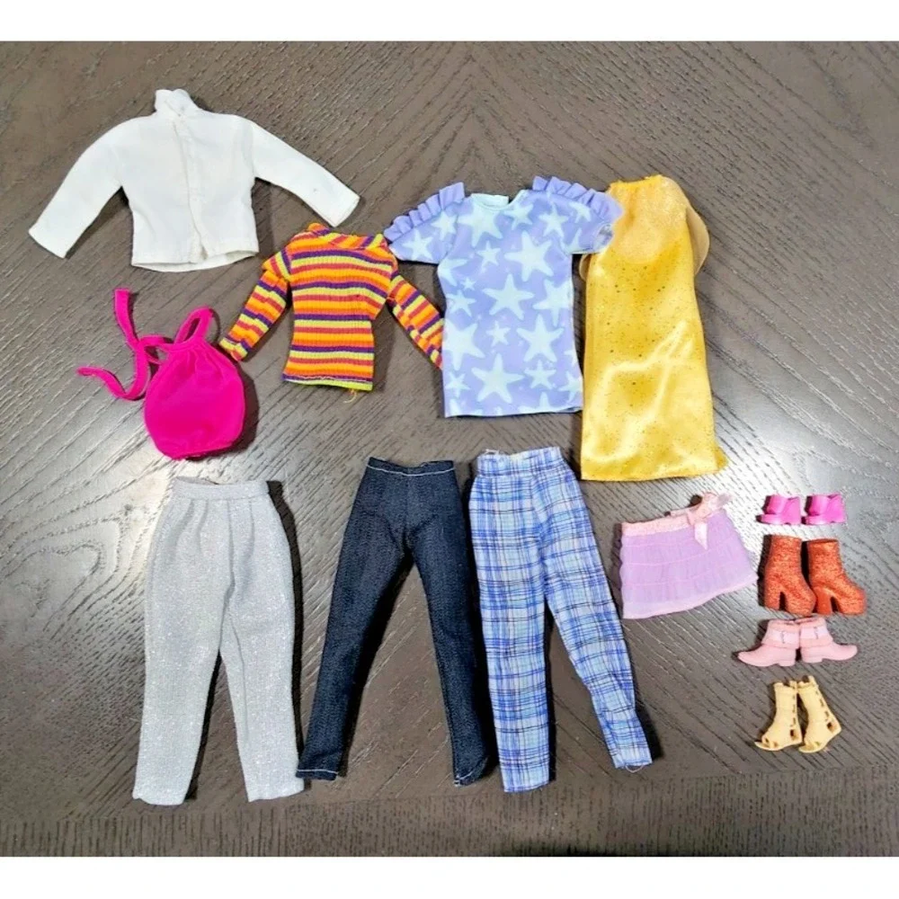 Barbie Vintage Doll Clothes &‎ Shoes Lot